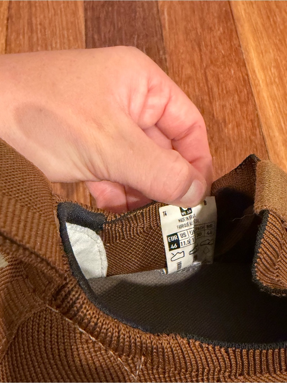Brown men’s Veja Sneakers - Picture 5 of 5